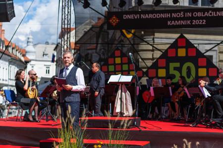 S soncem obsijan drugi festivalski dan 50. Dnevov narodnih noš in oblačilne dediščine v Kamniku (71)